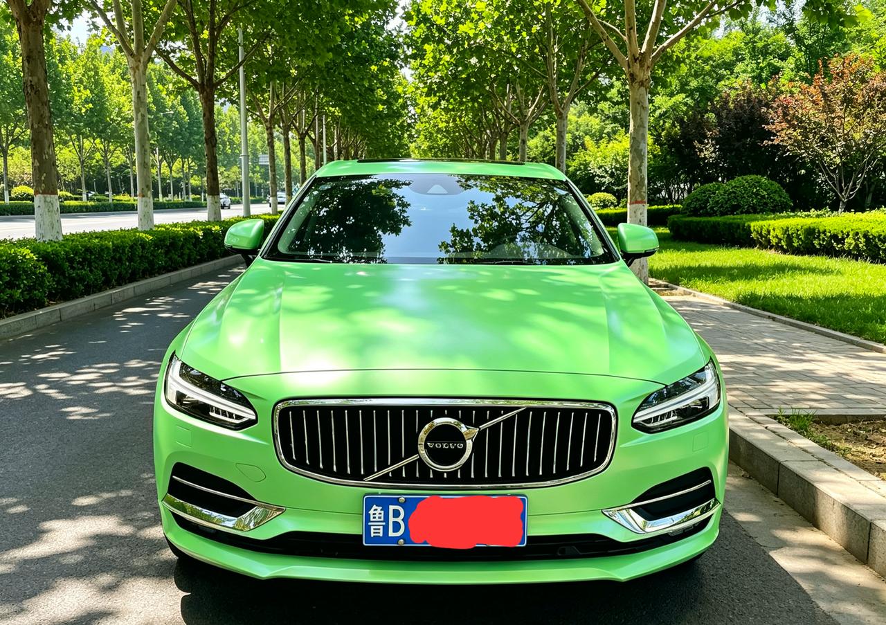 这是一台非常有意思的车，当然了，从我个人视角上来说，如果一个男人的话，他可能接受