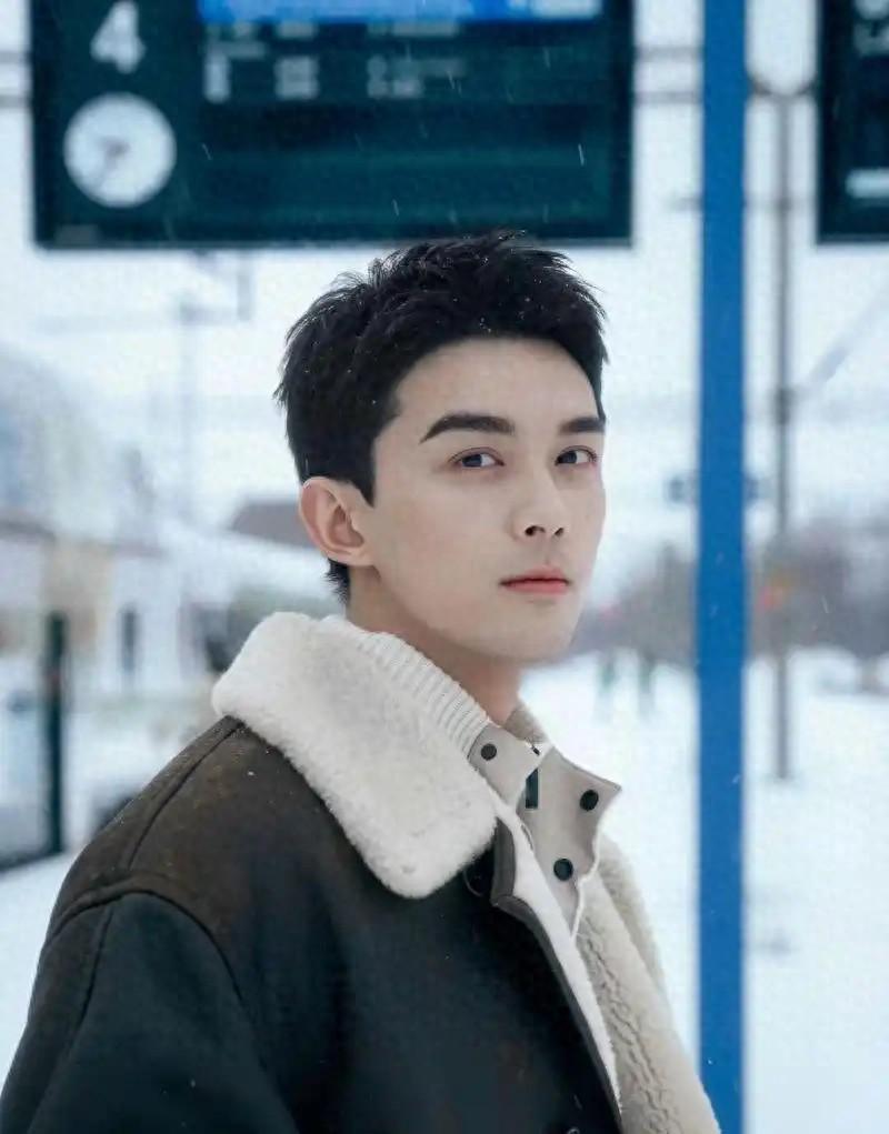 吴磊事件工作室声明里没写具体赔偿金额和项目，但“通过一切法律途径追究责任”隐含了