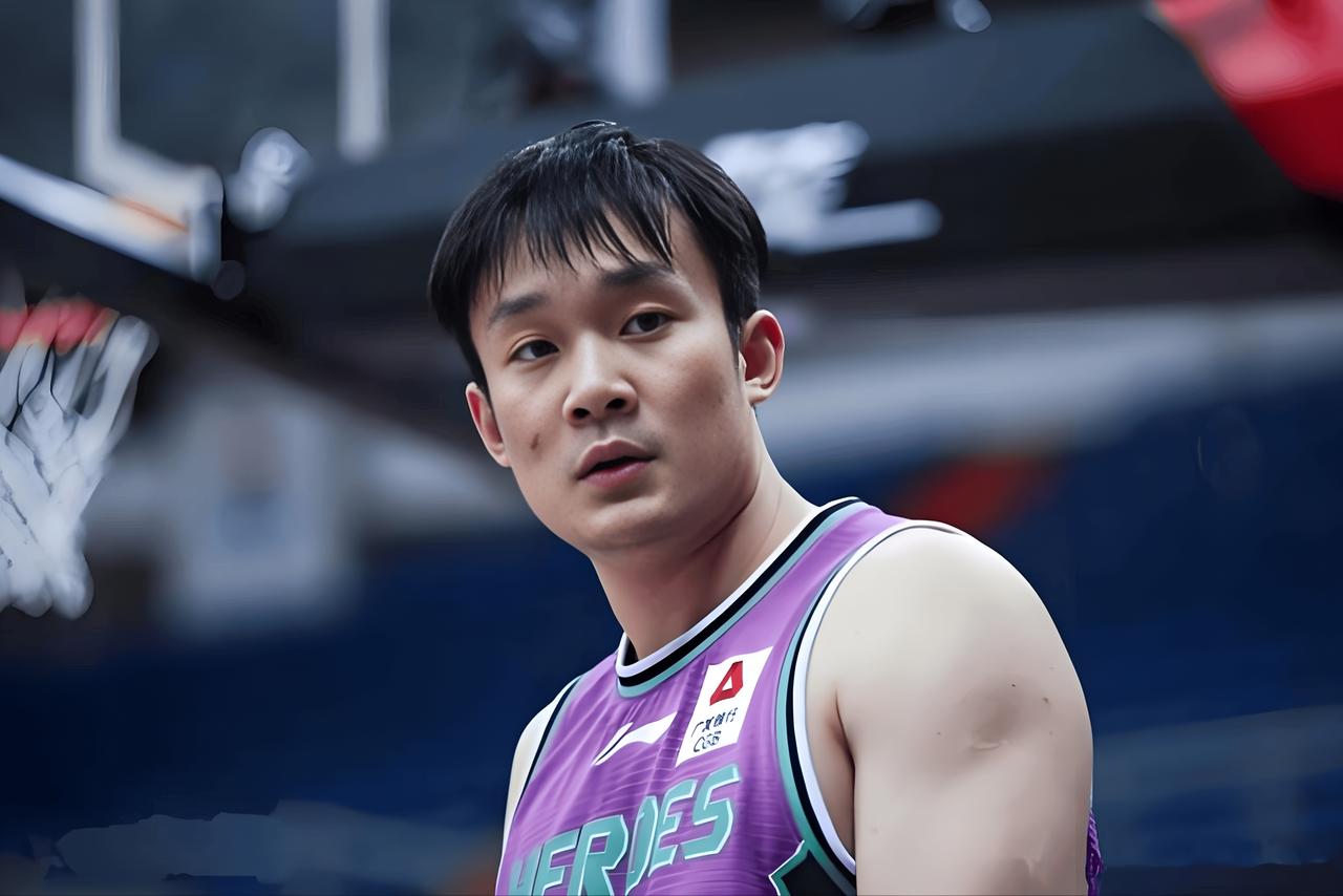 丁彦雨航希望落空！
随着丁彦雨航宣布退役，这名球员眼下只有一个愿望，那就是自己的