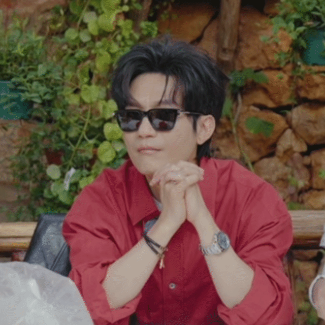 快乐老友局松弛感这块  快乐老友这一季在厚米乐园，真是太舒适了！每个人身上的松弛