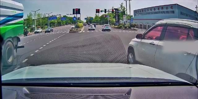恶意变道，没有一个好下场！！！大合集来了 ​​​