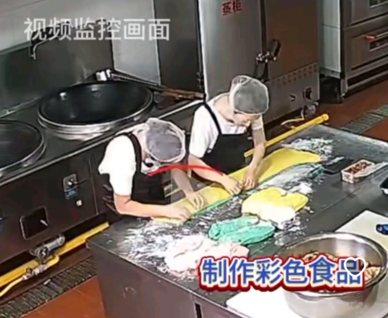 我严重怀疑天水这家幼儿园的管理人员和厨师都是智障人士，或者至少是智力有问题的人，