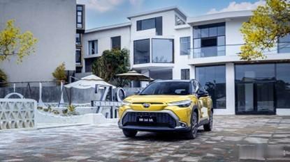 丰田也“开卷”？锋兰达直降入8万区间，合资SUV防线崩了一向以“价格坚挺”著称的