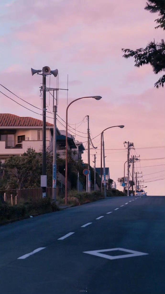 上坡的路难走，走上去会很累。但你要是不走，就看不到风景。