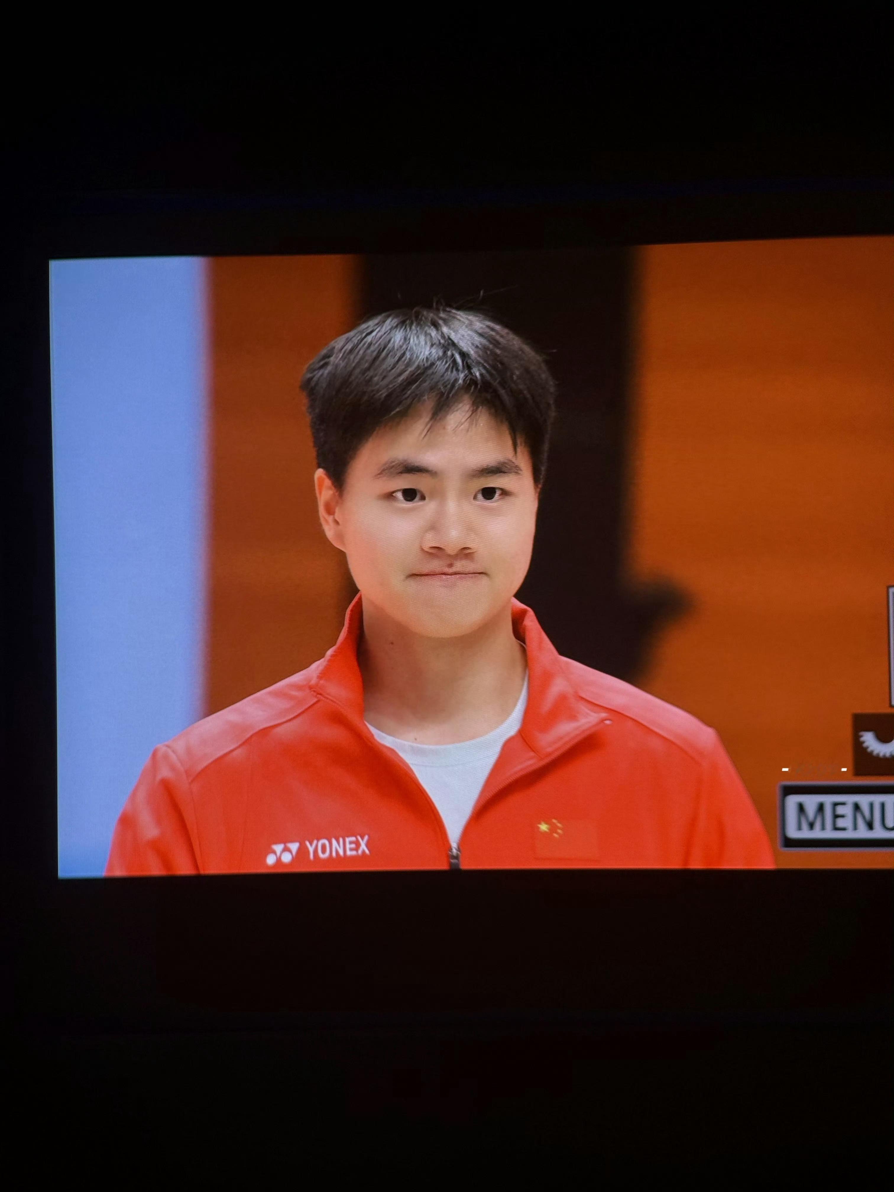 非常辣鸡的活动，但梁伟铿可爱 