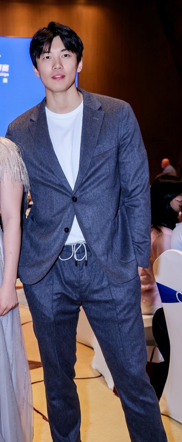 我觉得他好会凹 