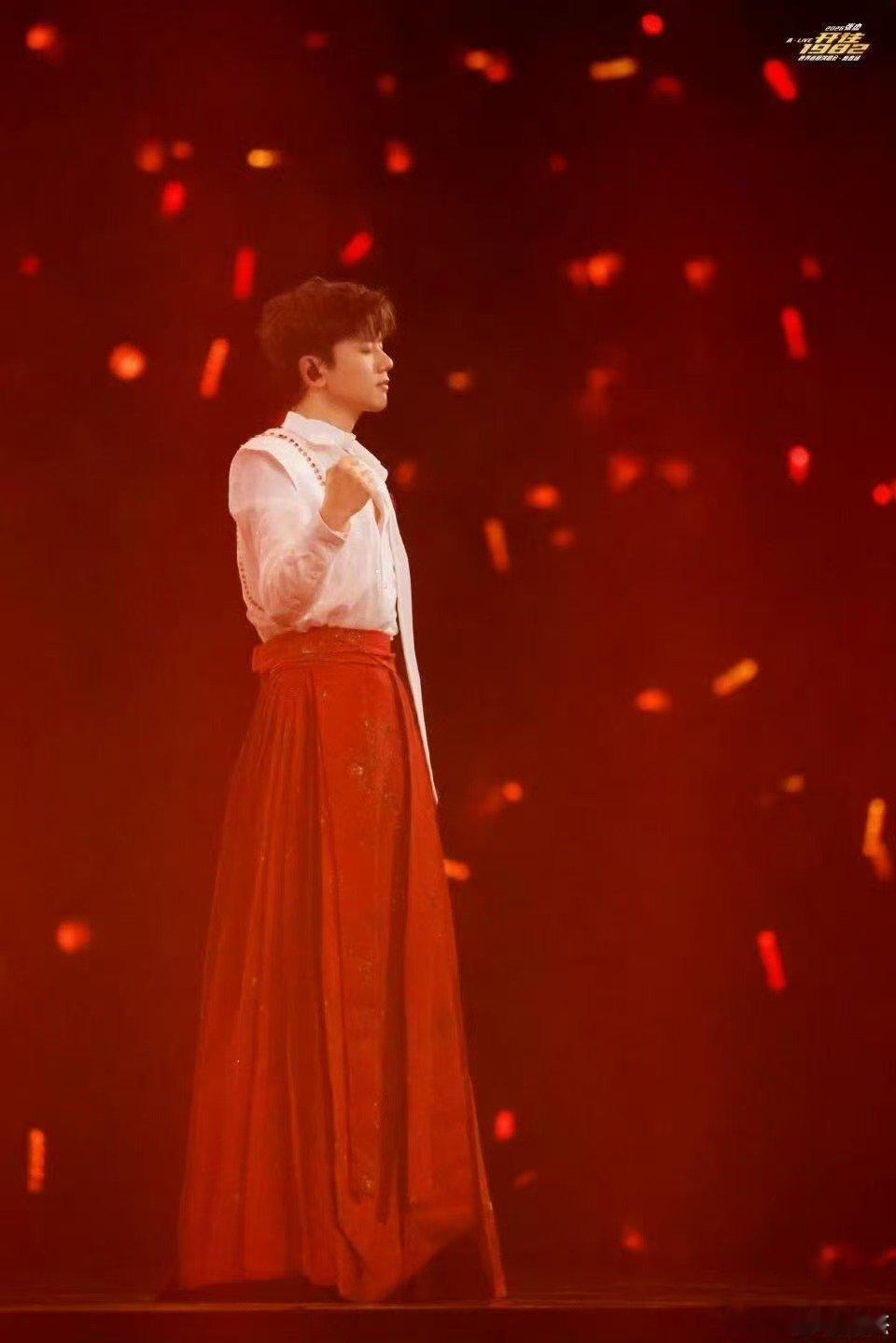 张杰期待今年我们的鸟巢大合唱 张杰未live巡回演唱会张杰未 LIVE 巡回演唱