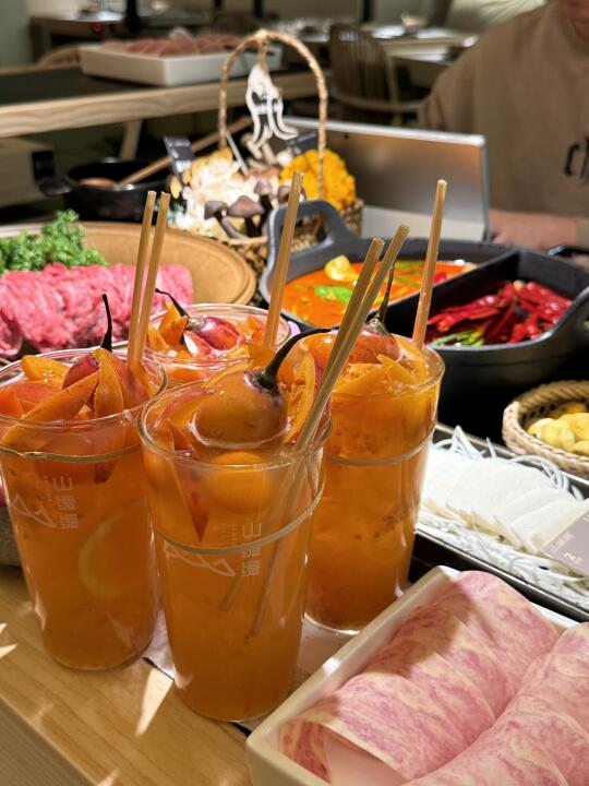 打工牛马排队也要吃的火锅🍲