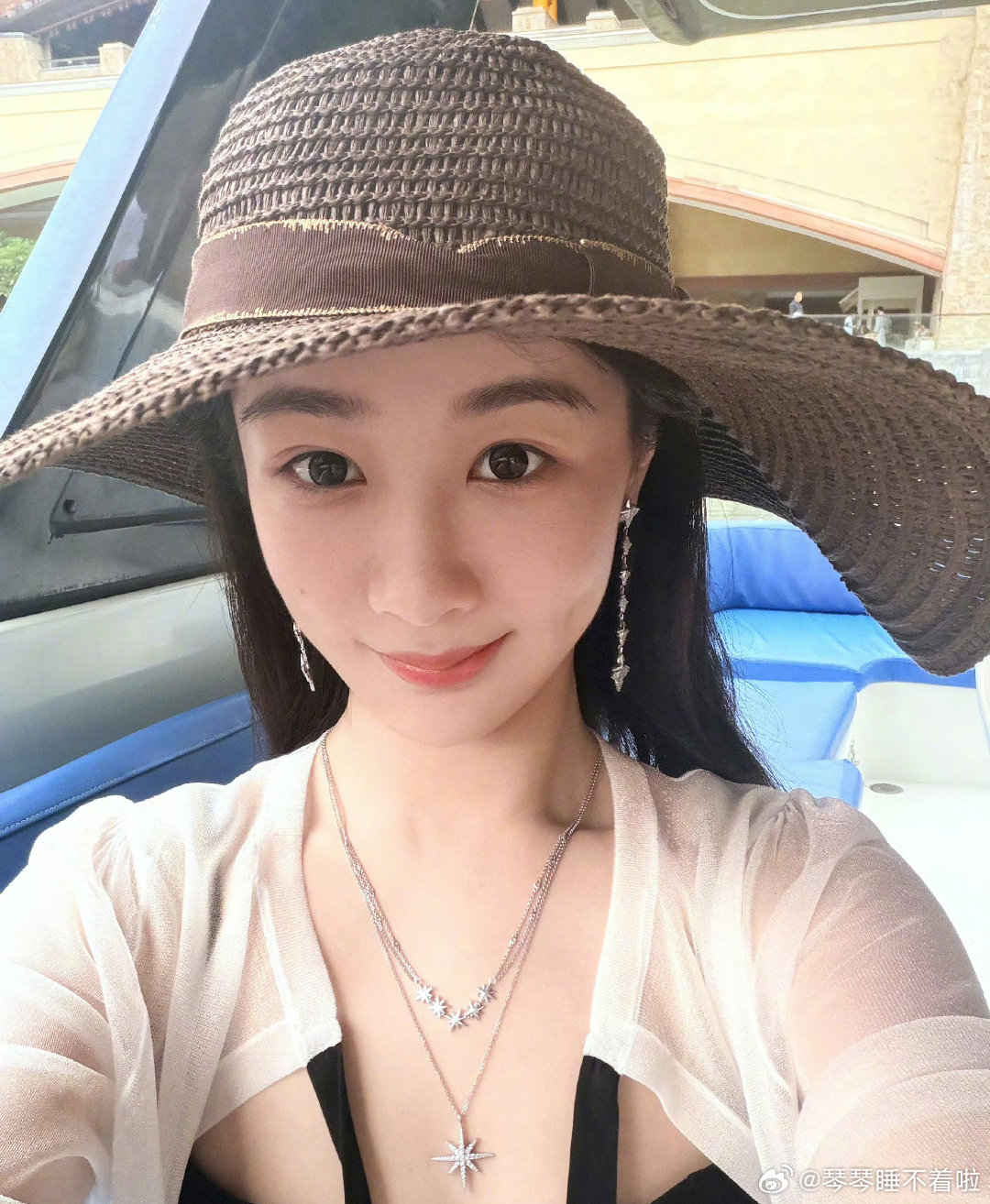 杨紫[超话]杨紫 姐姐早上好呀 ​​​