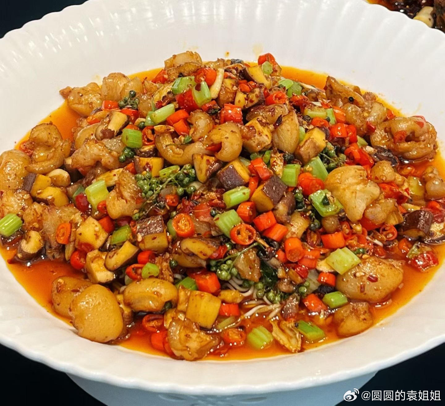 昨天浪浪发的米米刚到手高中生说今天晚上出来吃点好吃的那必须安排呀，还有队友发小一