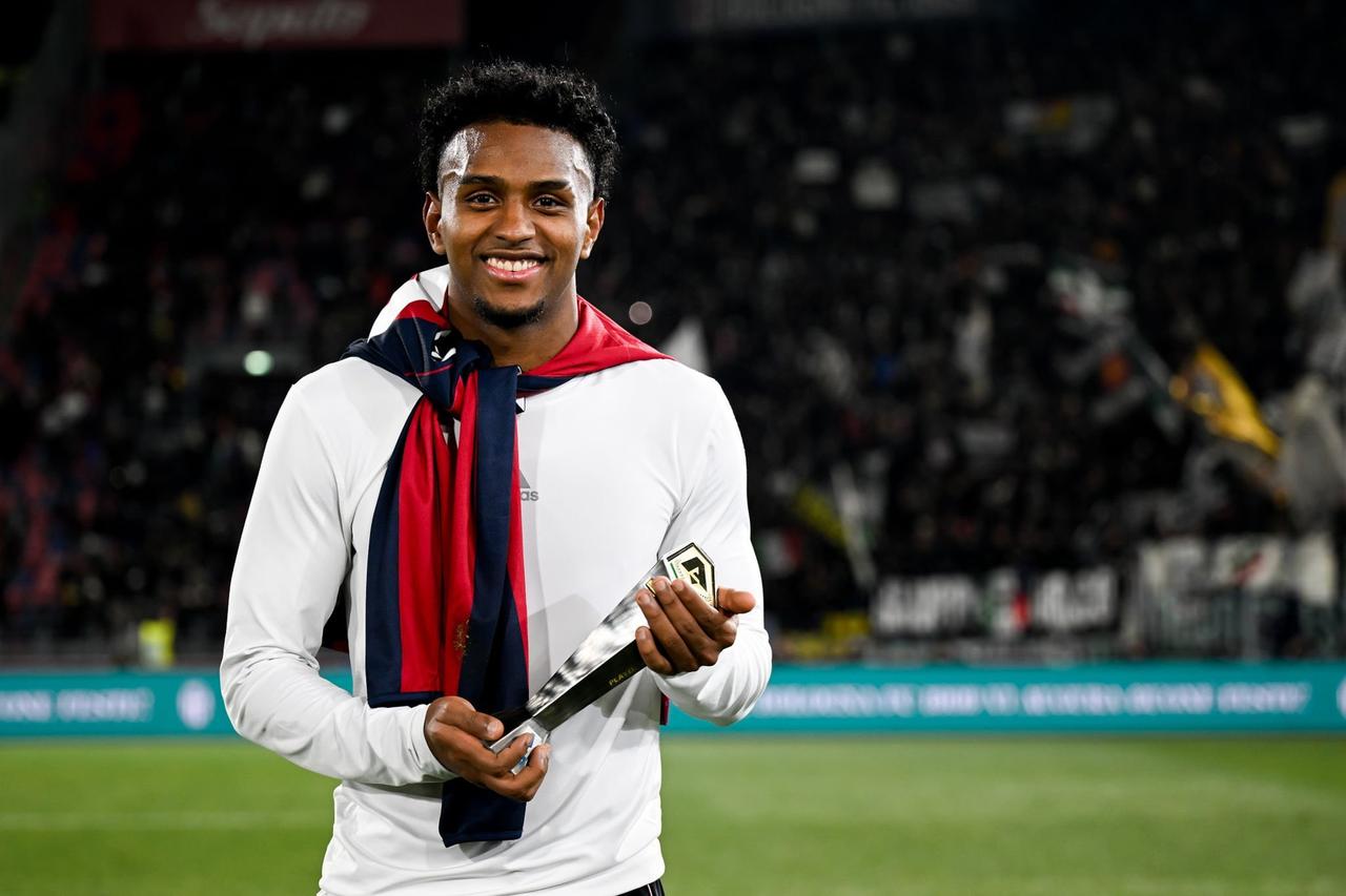 尤文图斯客场1-0战胜了博洛尼亚，进球功臣卡瓦尔赛后采访：

“我跟贝尔纳代斯基