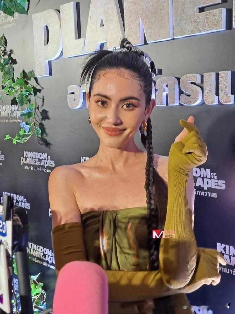 姐姐们又卷走了一位外国友人！

泰国女星mai回国后接受采访：非常佩服浪姐的姐姐