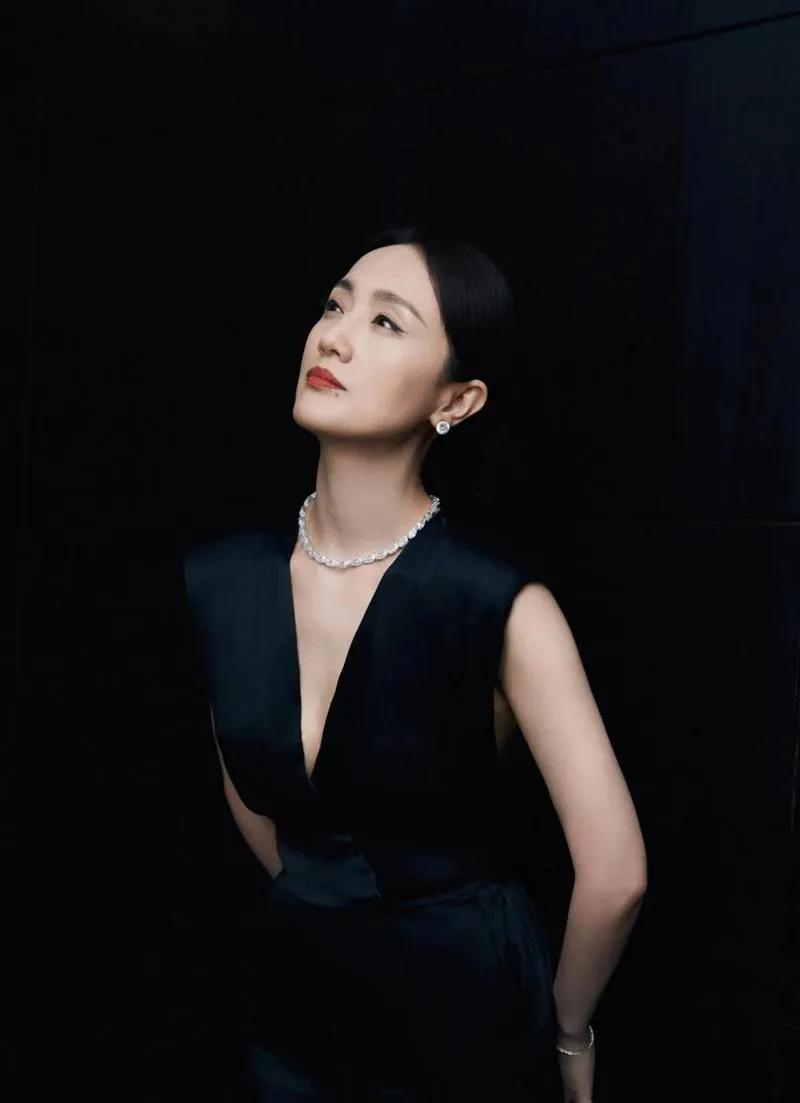 朱媛媛不为人知的背后故事

朱媛媛，这位深受观众喜爱的演员，背后藏着诸多不为人知