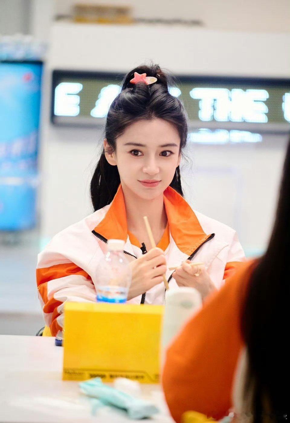 angelababy 🍼拉飞姆首位代言人angelababy杨颖  "你是朵花