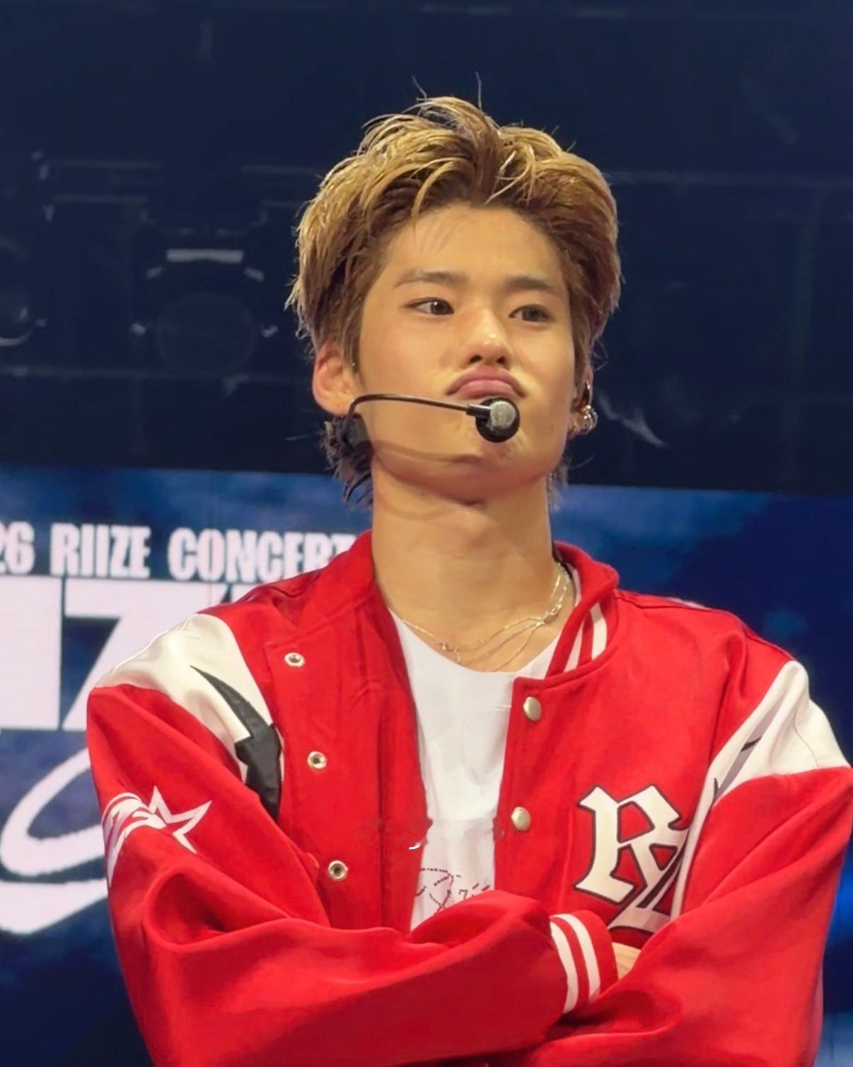 小鸭嘴又撅这么老高，谁又惹你啦🥺 