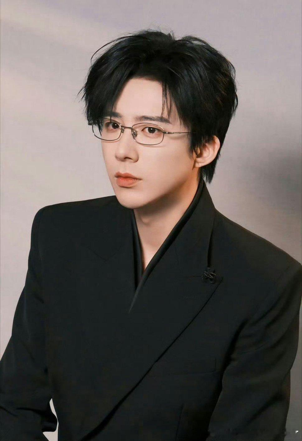 摩登兄弟刘宇宁一场直播上十八般才艺 这才是业务能力天花板！唱跳说唱行云流水，戏腔