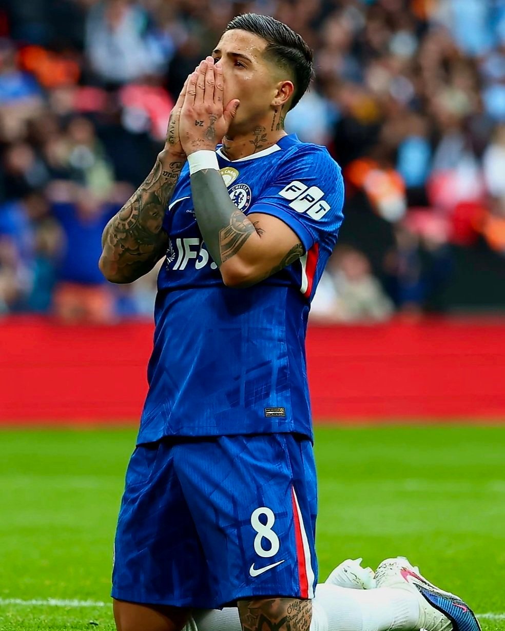🚨曼城消息人士澄清，球队无意引进恩佐·费尔南德斯。🚨 Man City so