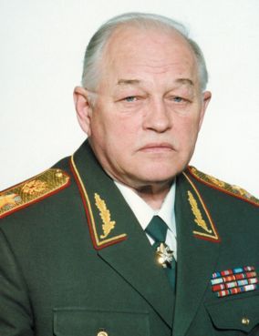 苏联时代除了苏联元帅（Маршал Советского Союза）以外，还有