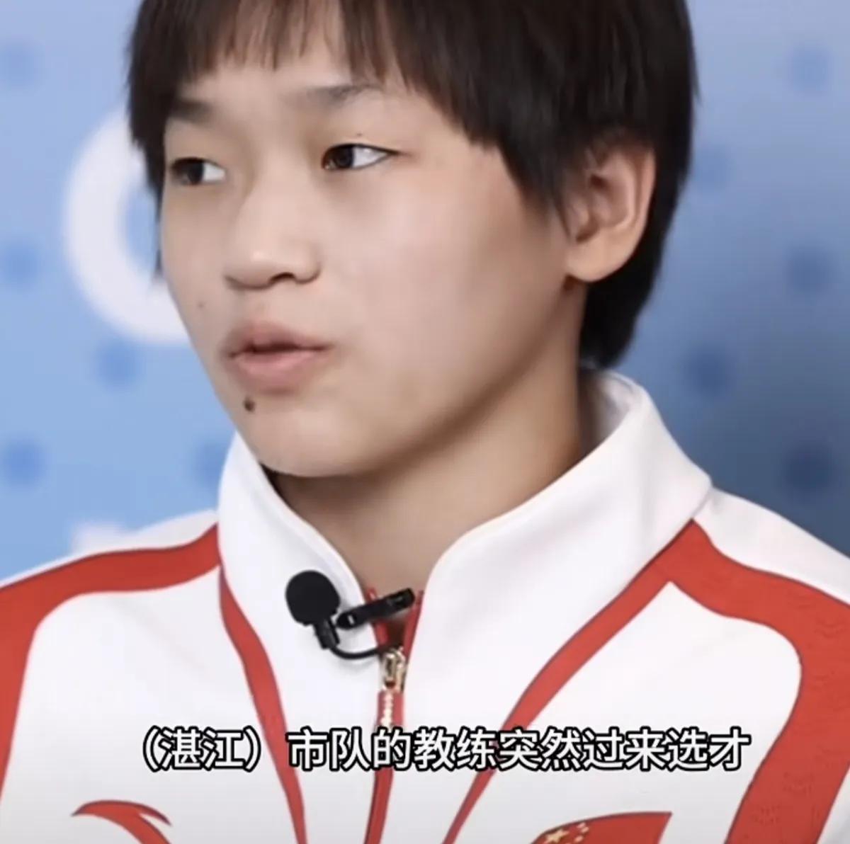 全红婵：“湛江市队的教练突然过来选才，突然看中我了，然后那个老师骗我说什么都不用