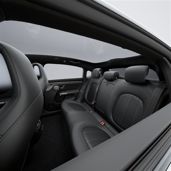 smart精灵6将于4月22日北京车展正式发布，今夏上市。定位豪华掀背轿车（49