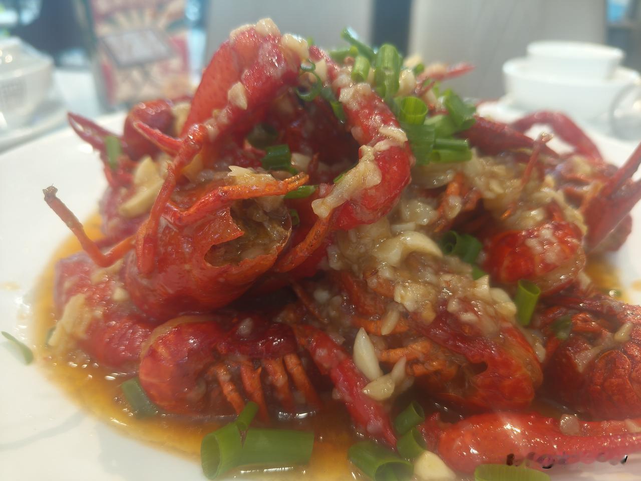 刚才聊了聊沉香，我其实最近有个想法，就是过两个月吧，最近也懒有点懒得弄。
我手里