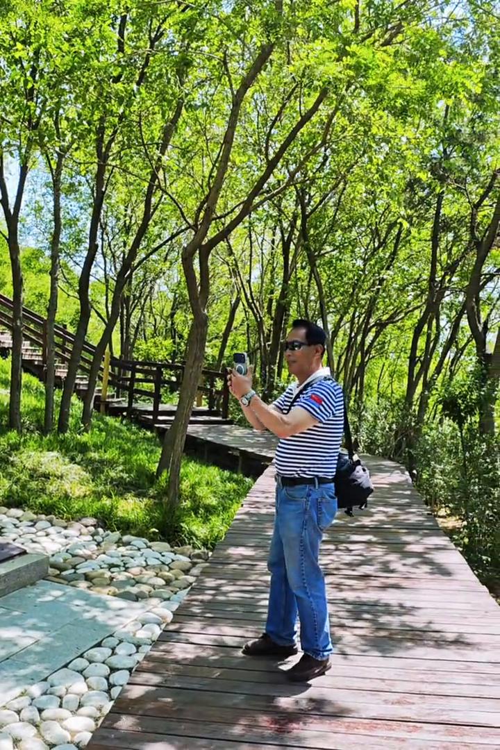 青岛浮山人民英雄纪念碑开采旧址。
青岛海滨。