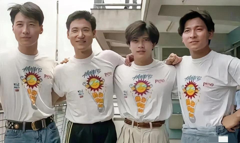 谁最帅，
这下一目了然了！