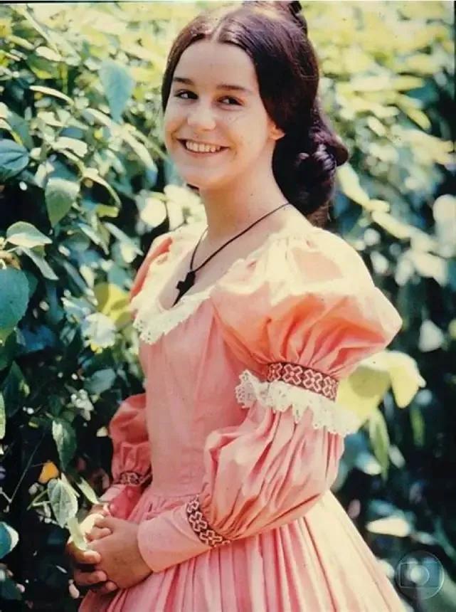 你还记的上世纪80年代播出的，足足有100集的巴西连续剧《女奴》和伊佐拉么？

