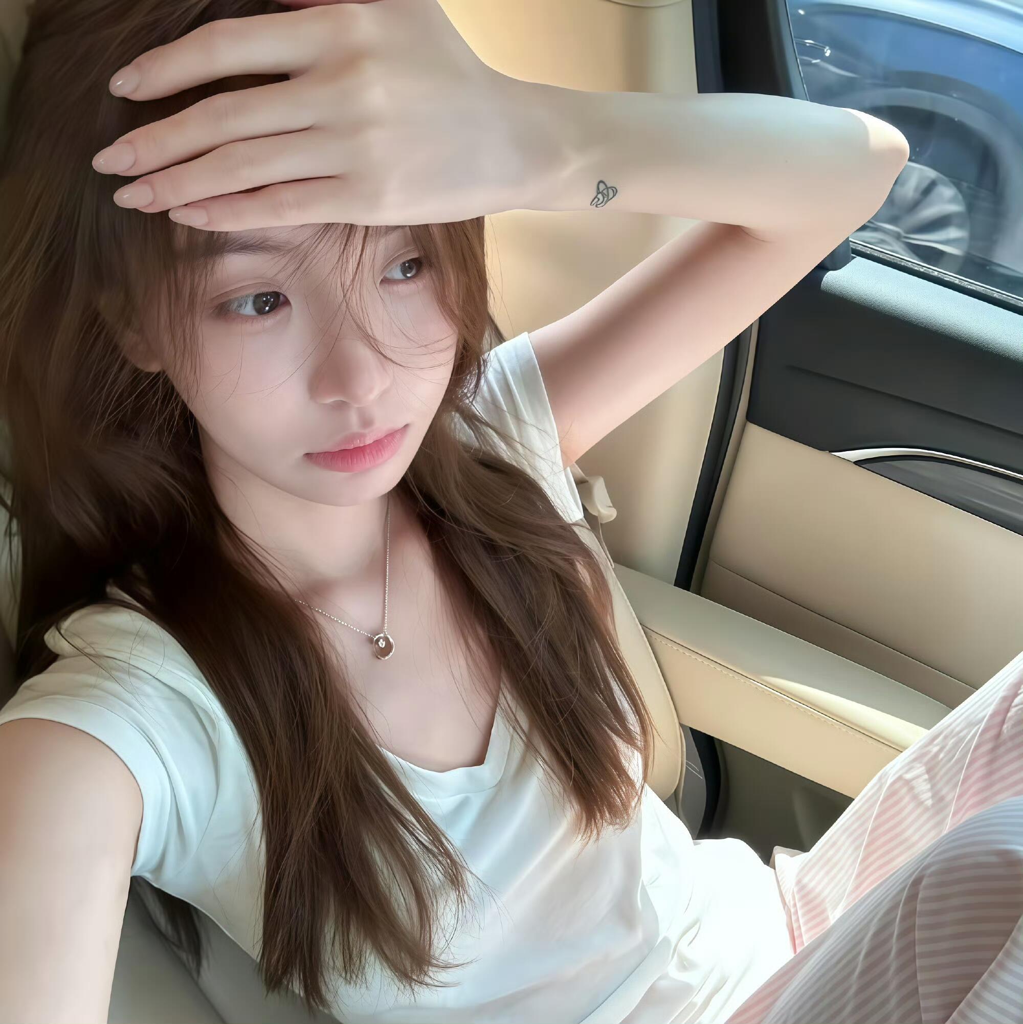 WeChat  ｜氛围感女生头像  