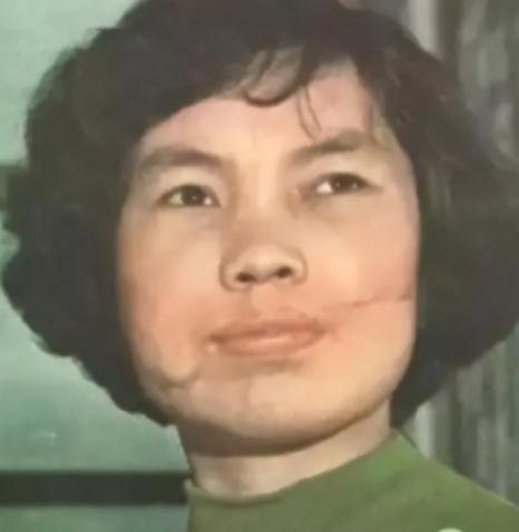 “快来人呀！”1959年，一位妙龄少女睡觉时，6名男子突然闯入，将她残忍折磨，然