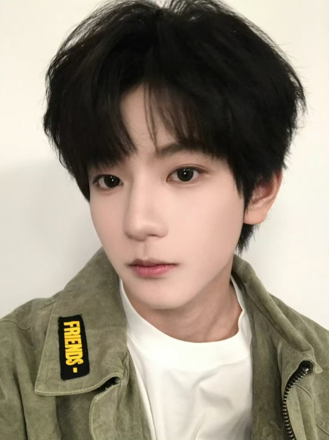 穆祉丞live五宫格穆祉丞五宫格营业 穆祉丞好萌好萌好帅！ 