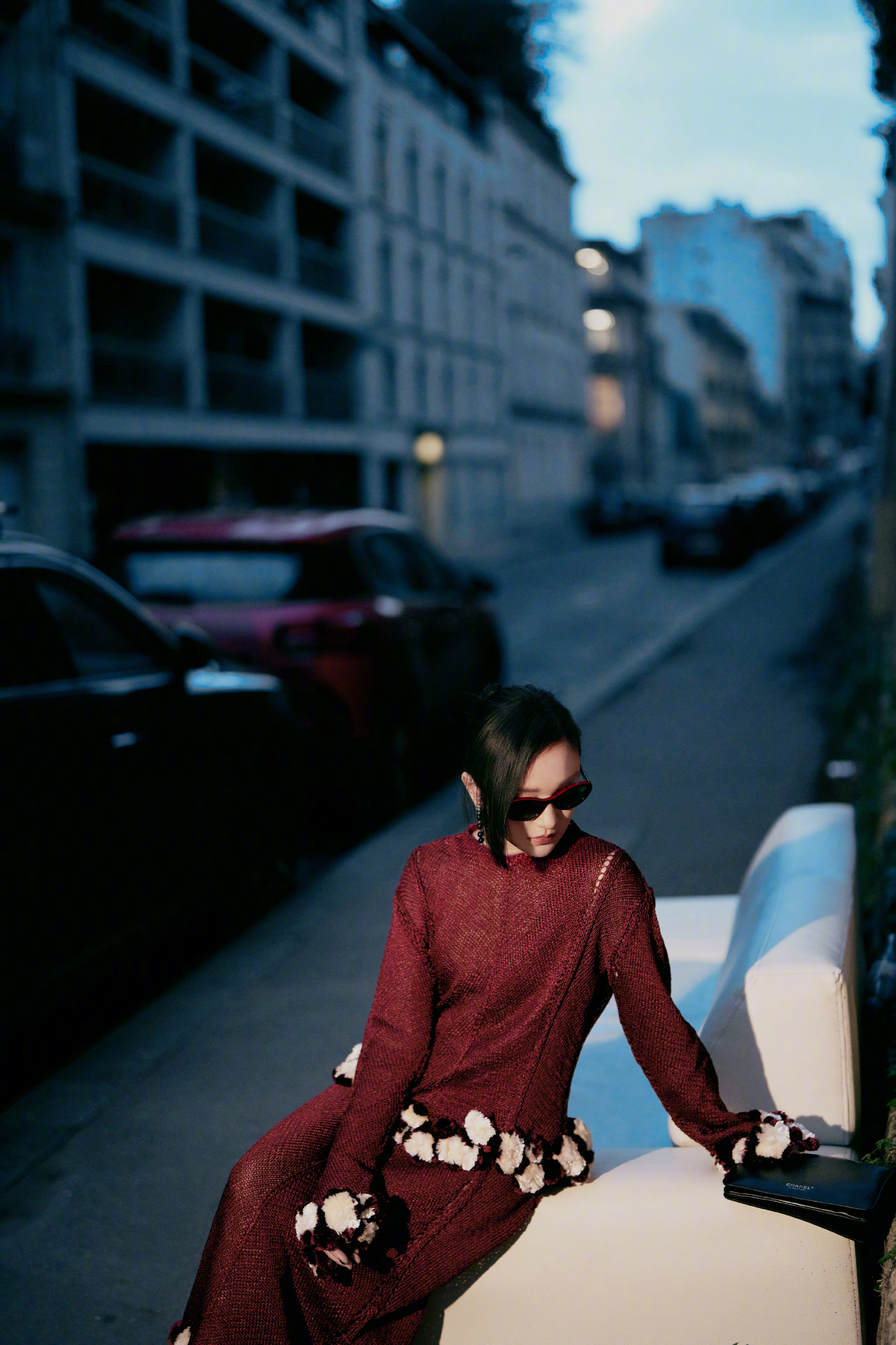 周迅 高定女王看高定秀香家长公主周迅坐镇这次巴黎高定秀，不愧是以一百多套香家高定