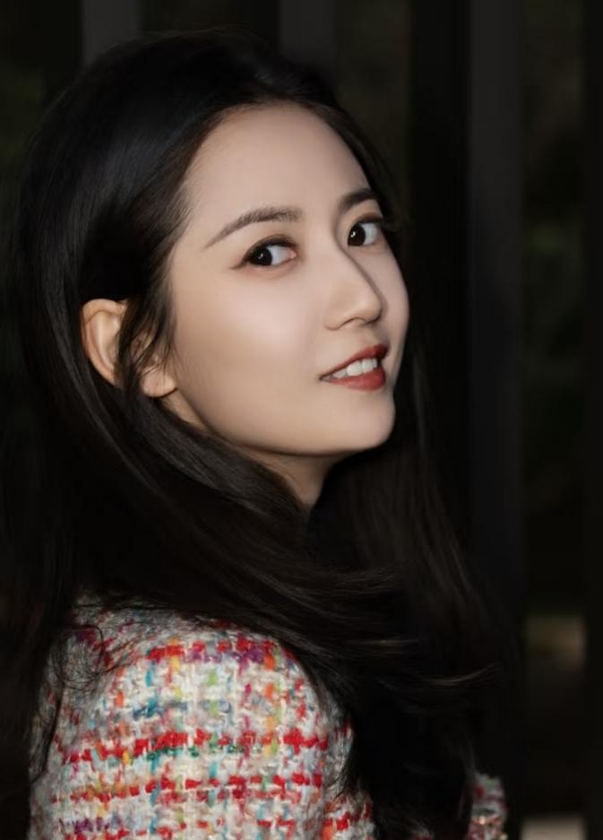 最近找一些国产剧 看， 无意中看了陈钰琪的赵敏，我天哪，简直是史上最佳赵敏！
