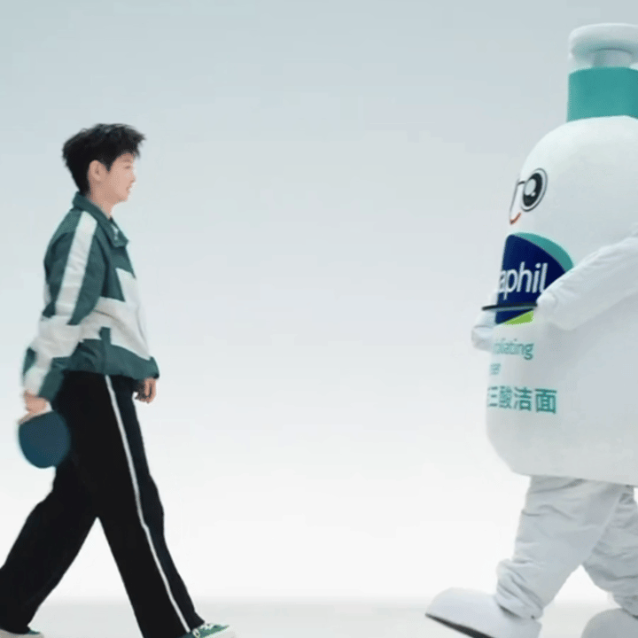 早有准备接到了莎姐丝塔芙的电话 