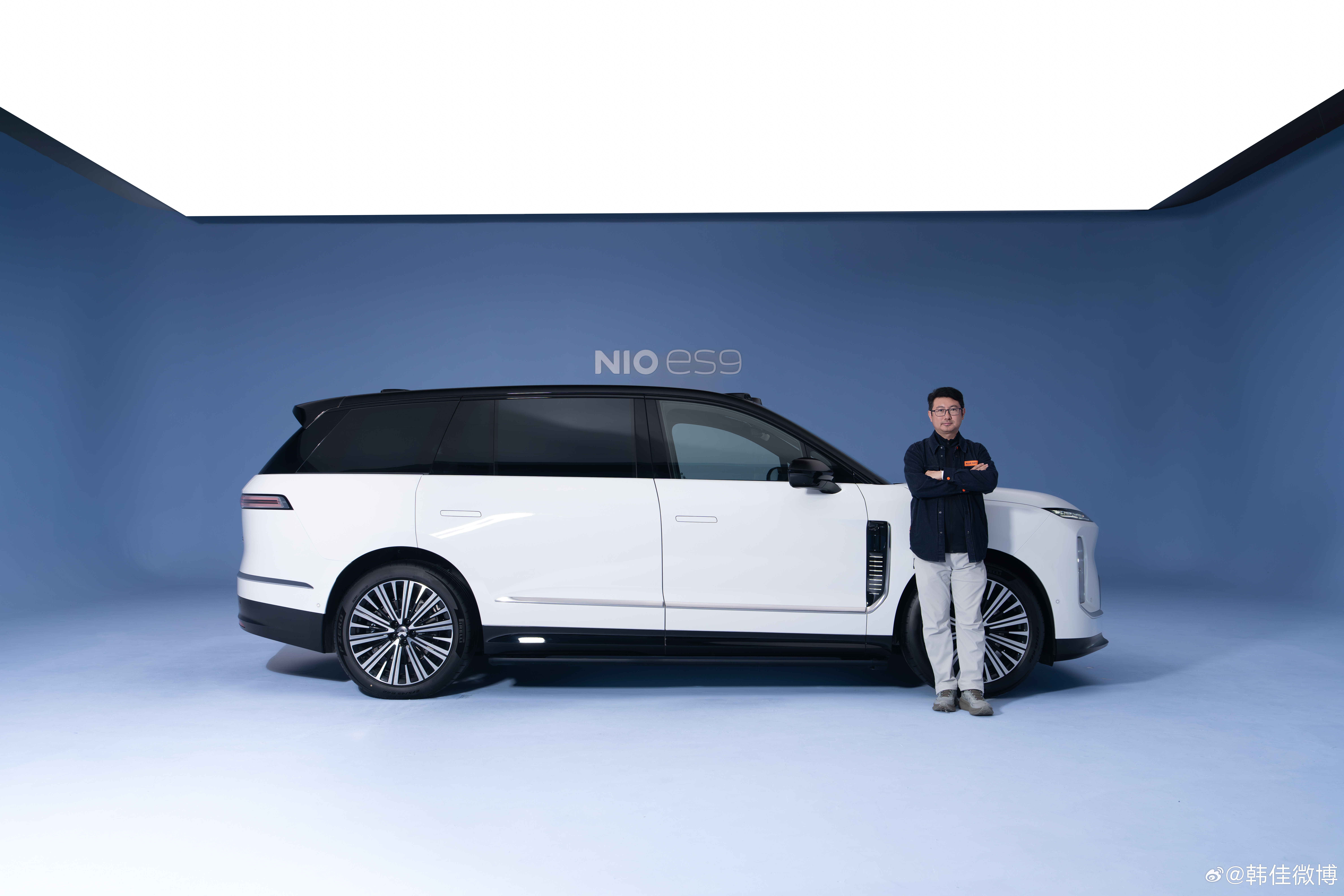 浅看一下吧，ES9看起来大气磅礴，但最打动我的还是在一些细节处的雕刻上，非常动人