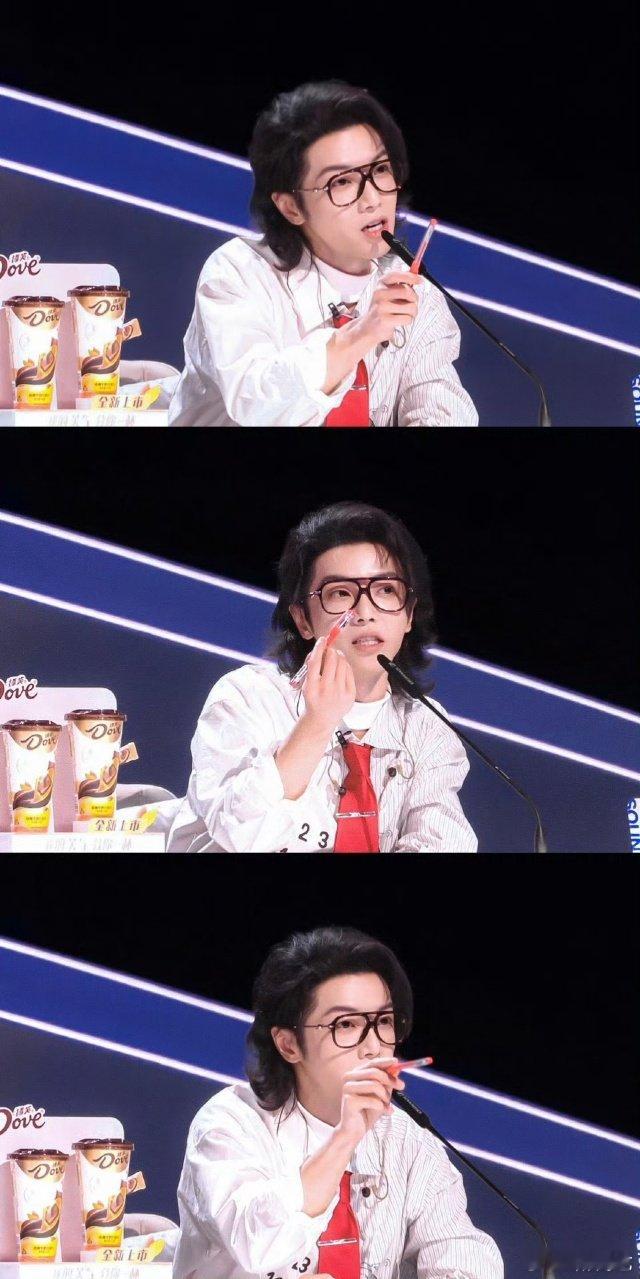 谁懂啊！华晨宇在声鸣远扬用手语介绍演唱会，八小时狂欢+场地比划，火星人秒get的