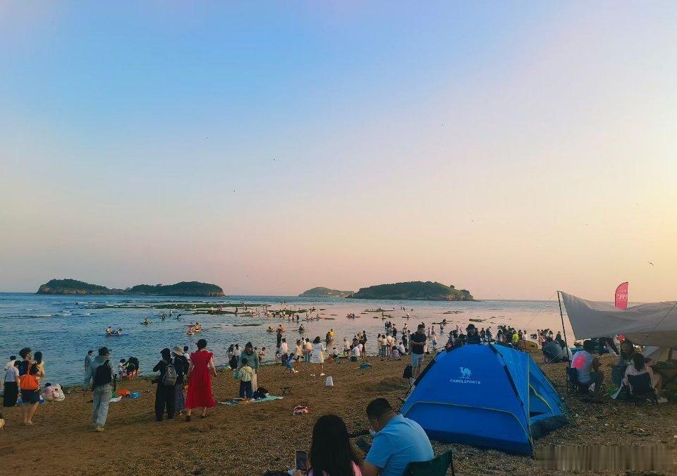 普大喜奔：大连已经正式入夏啦！大连欢迎您！来吧，姐妹们！ 