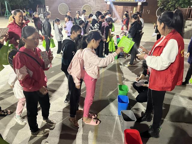 柳南区妇联举办“环保妈妈”绿色系列活动