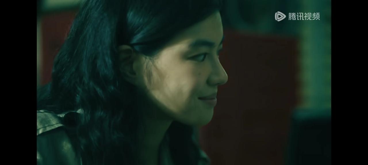 没想到，《扫毒风暴》狂人卢少骅的化名也大有端倪。

公安部通报，卢少骅曾有四个化