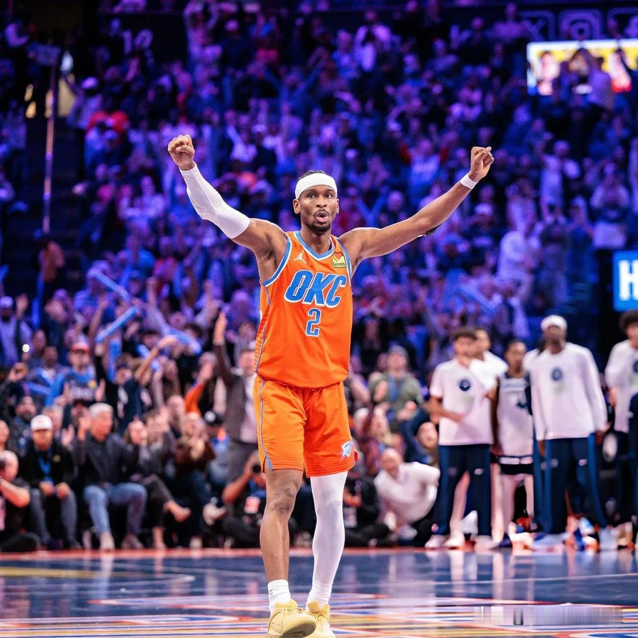 NBA历史上最长连续得分20+的纪录：

126 — 威尔特·张伯伦（1961年