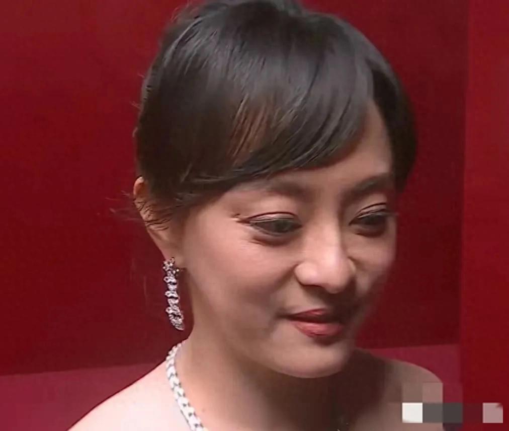 11月5日报道娱乐圈一个最大的活动就是芭莎盛典的举行，每次这个盛典都会搞点事情出