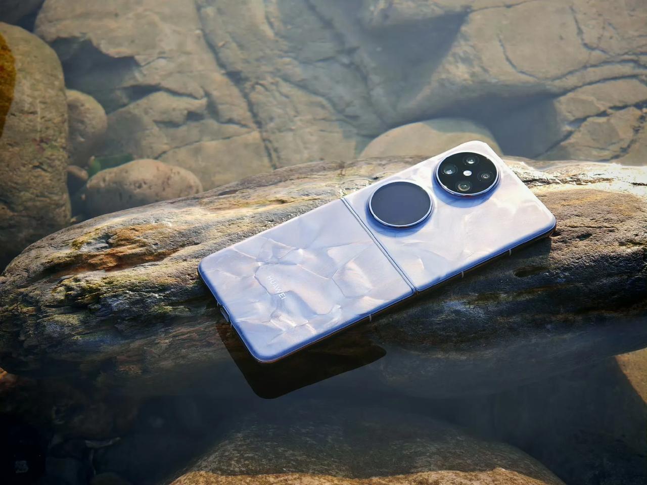 #华为pocket2# 来自网友的随意摆拍

这也太好看了吧