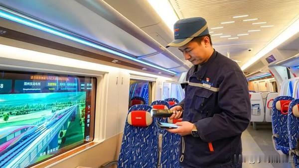 春运高铁又出“黑科技顶流”！CRH3A-A型城际动车组凭一块智慧车窗刷屏全网，4