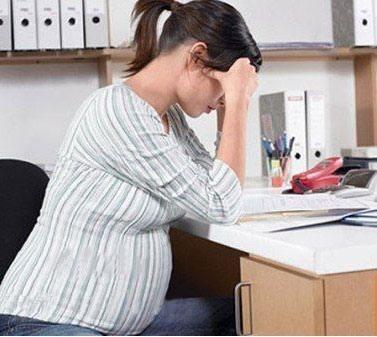 当初亲家见面，亲家母就跟我说：“我女儿在家被我惯坏了，你们别拿她当保姆使唤，有什