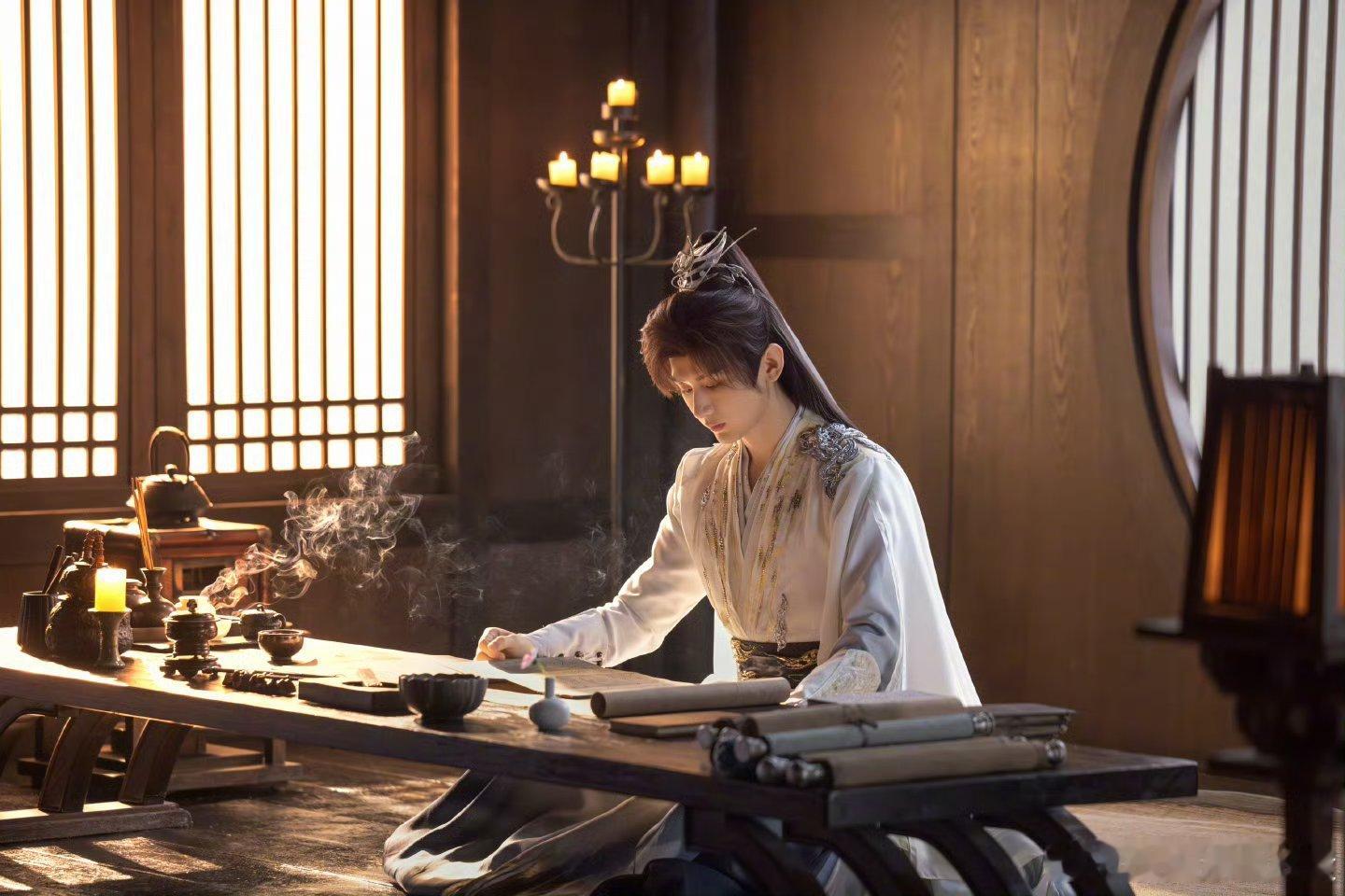 Ccy我喜欢你，像星辰大海般浩渺无边，像阳光明媚般无法替代。成毅｜赴山海｜萧秋水