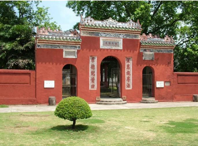 古海角景区（3A·自治区文保） 
 
📍地址：合浦县廉州镇文蔚坊路廉州中学内（