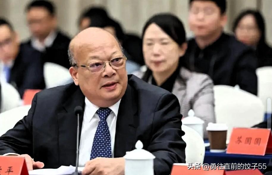 2026年全国两会期间，上汽通用五菱党委书记姚佐平在接受媒体采访时表示：“我们面