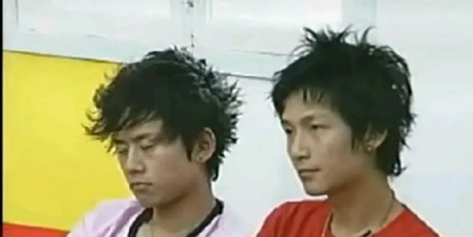 张杰和陈楚生古早影像，谁还没个非主流啊