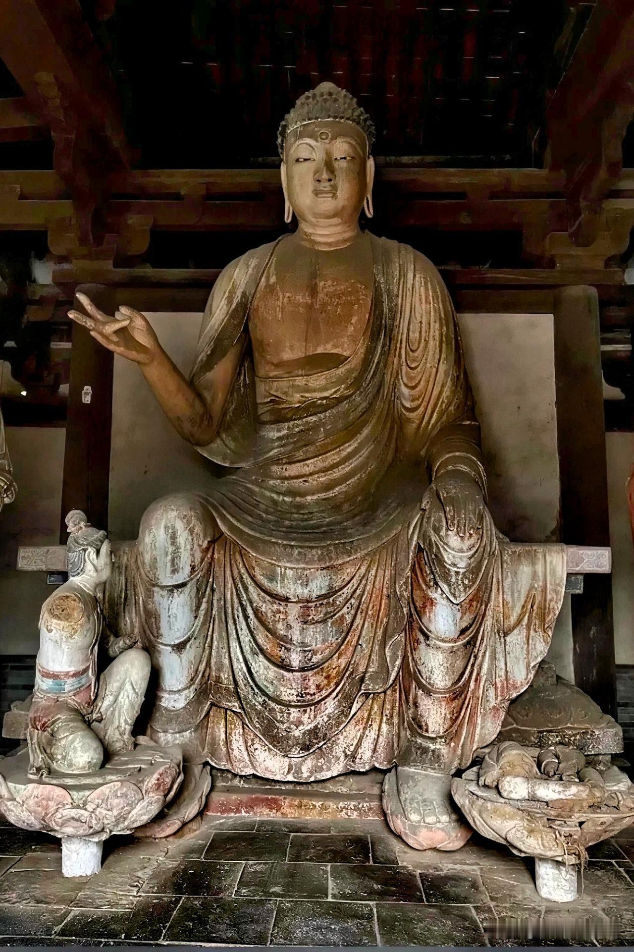 很多人奔赴山西寻访辽金、宋代彩塑，
却少有人知道，晋城古青莲寺，珍藏一铺珍贵晚唐