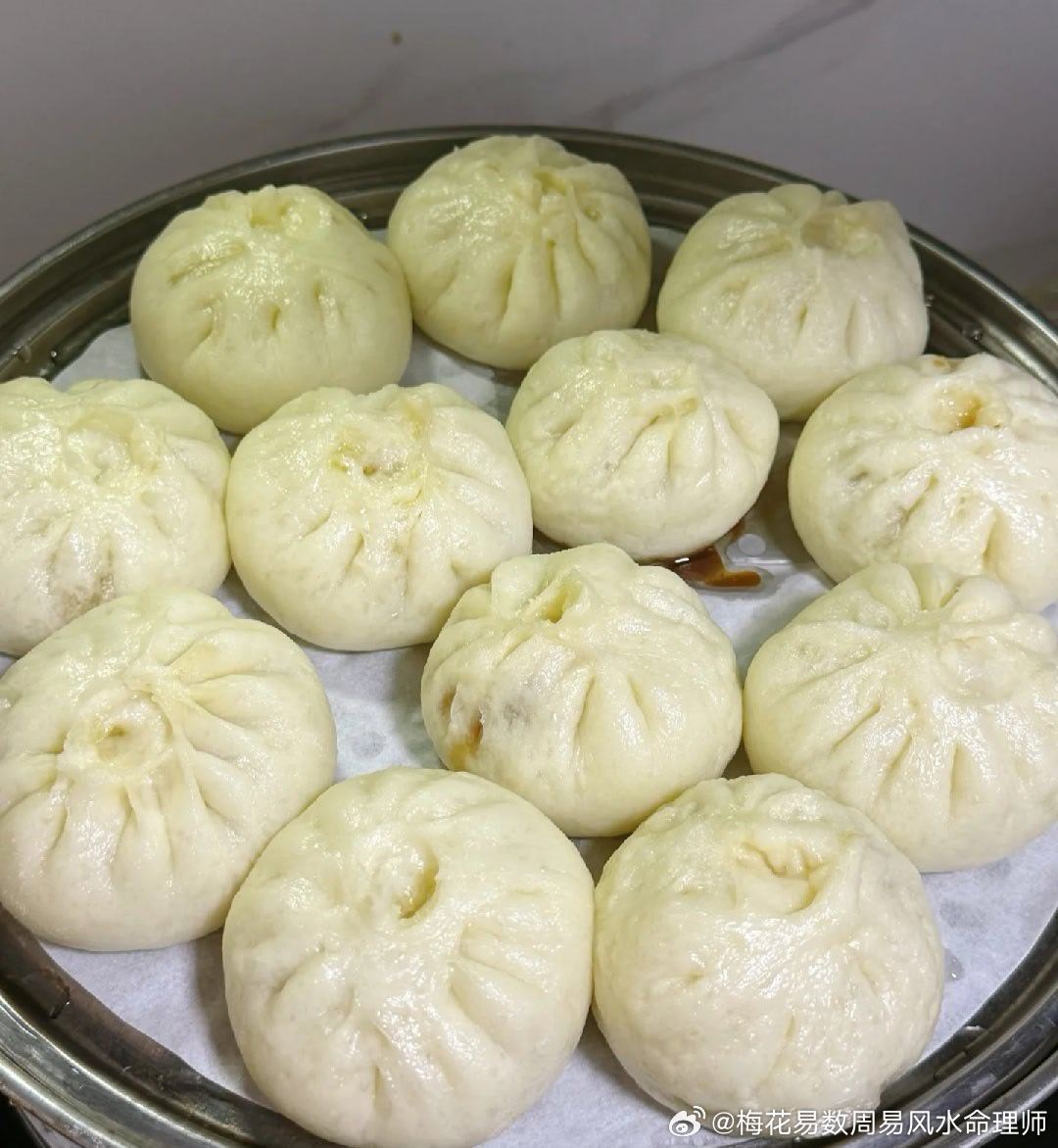 外应飞宫小奇门问:会不会进去？正好我在打开一屉包子，是天牢开之象，无灾。 